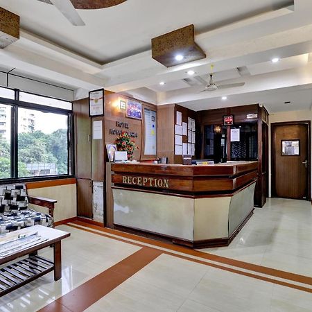 Collection O 82926 Hotel Royal Plaza Ахмедабад Экстерьер фото